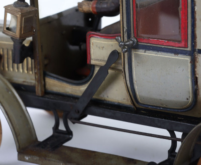 Carette tinplate clockwork Limousine, German circa 1905 - 7