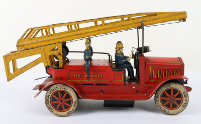 Pre War Distler (Germany) Tinplate Clockwork Fire Engine with electric light - 2