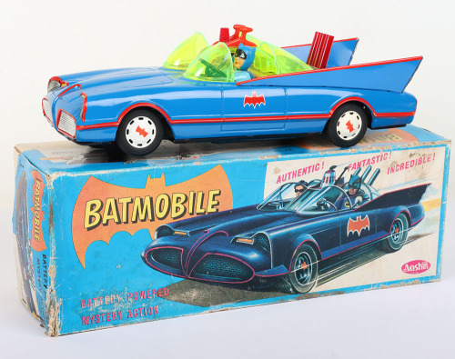Boxed Aoshin battery operated tinplate Batmobile, Japanese 1972