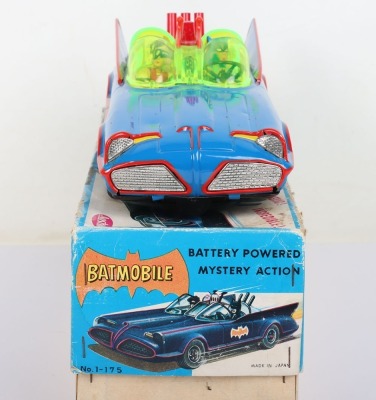 Boxed Aoshin battery operated tinplate Batmobile, Japanese 1972 - 3