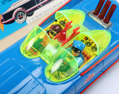 Boxed Aoshin battery operated tinplate Batmobile, Japanese 1972 - 6