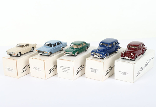 Five Robeddie Model 1/43 scale Volvo model cars