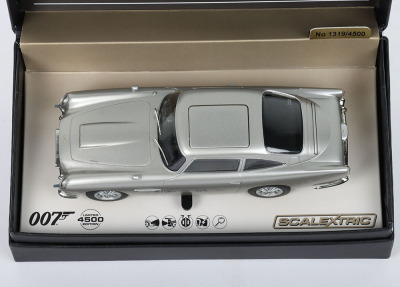 Scalextric James Bond Aston Martin DB5 - 3