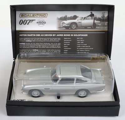 Scalextric James Bond Aston Martin DB7 - 3