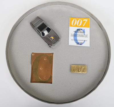 Corgi James Bond Aston Martin Volante - 2