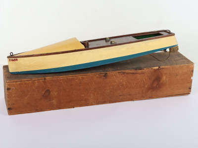 Boxed Hobbies Bowman ‘Tiger’ clockwork Boat, 1931