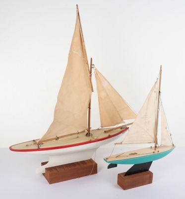 Two wooden Racing Yachts - 2