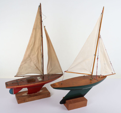 Two wooden Racing Yachts - 2