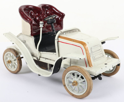 A good Bing tinplate clockwork ‘De Dion’ two seater runabout, German 1904 - 4