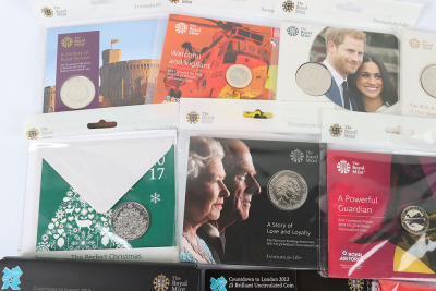 A mixture of various Brilliant Uncirculated £5, £2 and 50p, with two London 2012 £5 collections - 4