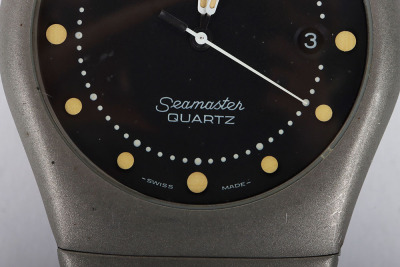 A gentlemans Omega Seamaster Quartz - 2