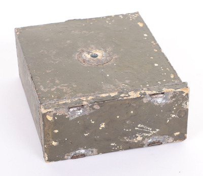 WW2 GERMAN WEHRMACHT METAL BOX MARKED 3 KG - 4