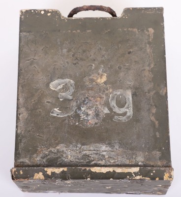 WW2 GERMAN WEHRMACHT METAL BOX MARKED 3 KG - 5