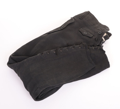 HITLER YOUTH COMPLETE UNIFORM - 12