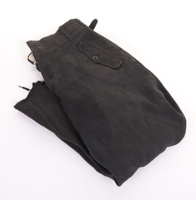 HITLER YOUTH COMPLETE UNIFORM - 13