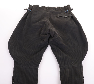 HITLER YOUTH COMPLETE UNIFORM - 14