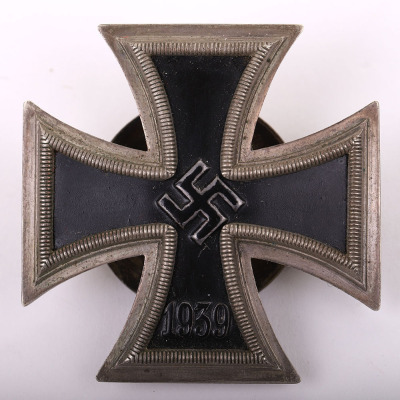 GERMAN WWII 1939 IRON CROSS Ist CLASS - 2
