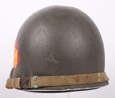 WW2 AMERICAN M1 STEEL COMBAT HELMET WITH ORIGINAL PAINTED DIVISIONAL INSIGNIA OF THE 45TH (THUNDERBIRD) INFANTRY DIVISION - 4