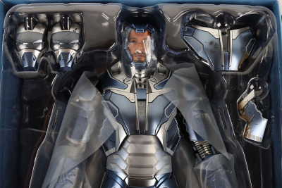 Marvel Hot Toys Iron Man 3 Action Figure - 3