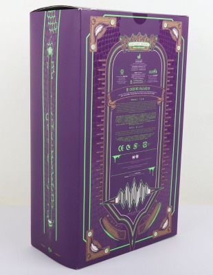 Suicide Squad The Joker Purple Coat Hot Toys Action Figure - 3