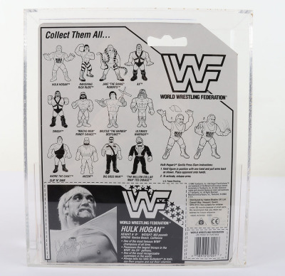 UKG Graded 80 Hulk Hogan series 1 WWF Wrestling figure by Hasbro - 3
