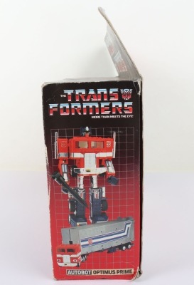 Boxed Hasbro G1 Transformers Autobot Commander Optimus Prime - 4