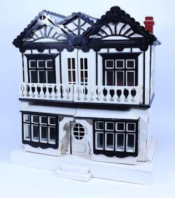 A painted wooden Dolls House in the Hobby Craft style, early 20th century, - 2