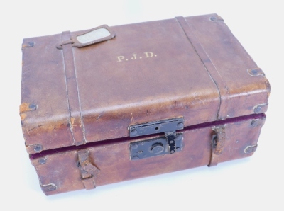 A brown leather dolls trunk with clothes and accessories, - 3