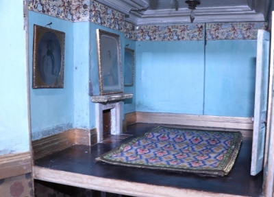 A large and impressive early English Georgian dolls house, 1803, - 7