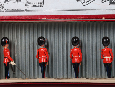 Britains set 205, Coldstream Guards at present - 5