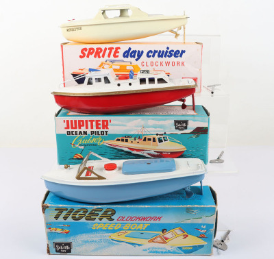 Three boxed Sutcliffe tinplate clockwork boats, circa 1970 - 8