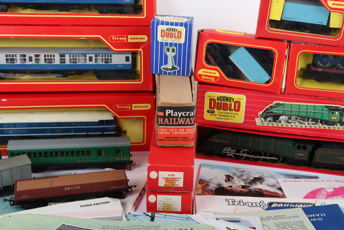 A Quantity Of Tri-ang Hornby HO/00 Trains and Accessories
