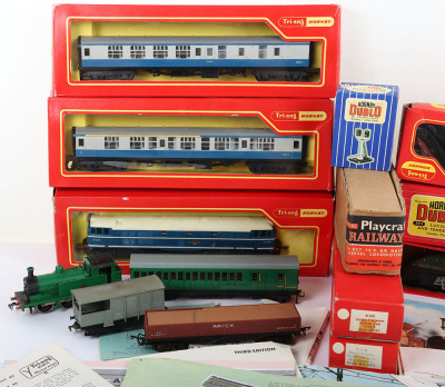 A Quantity Of Tri-ang Hornby HO/00 Trains and Accessories - 8