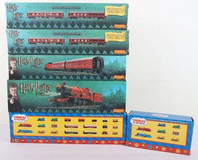 Hornby 00 Guage Harry Potter and The Order of the Phoenix Hogwarts Express Locomotive Hogwarts Castle - 2