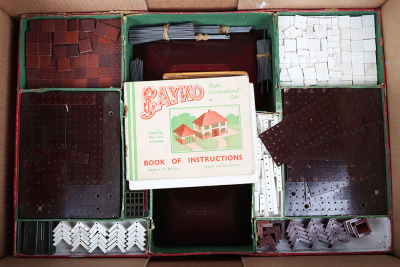 Collection of Early and later Bayko construction sets - 3