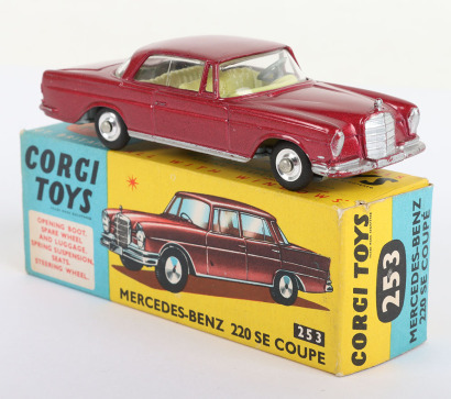 Corgi Toys 253 Mercedes-Benz 220 SE Coupe, metallic maroon body