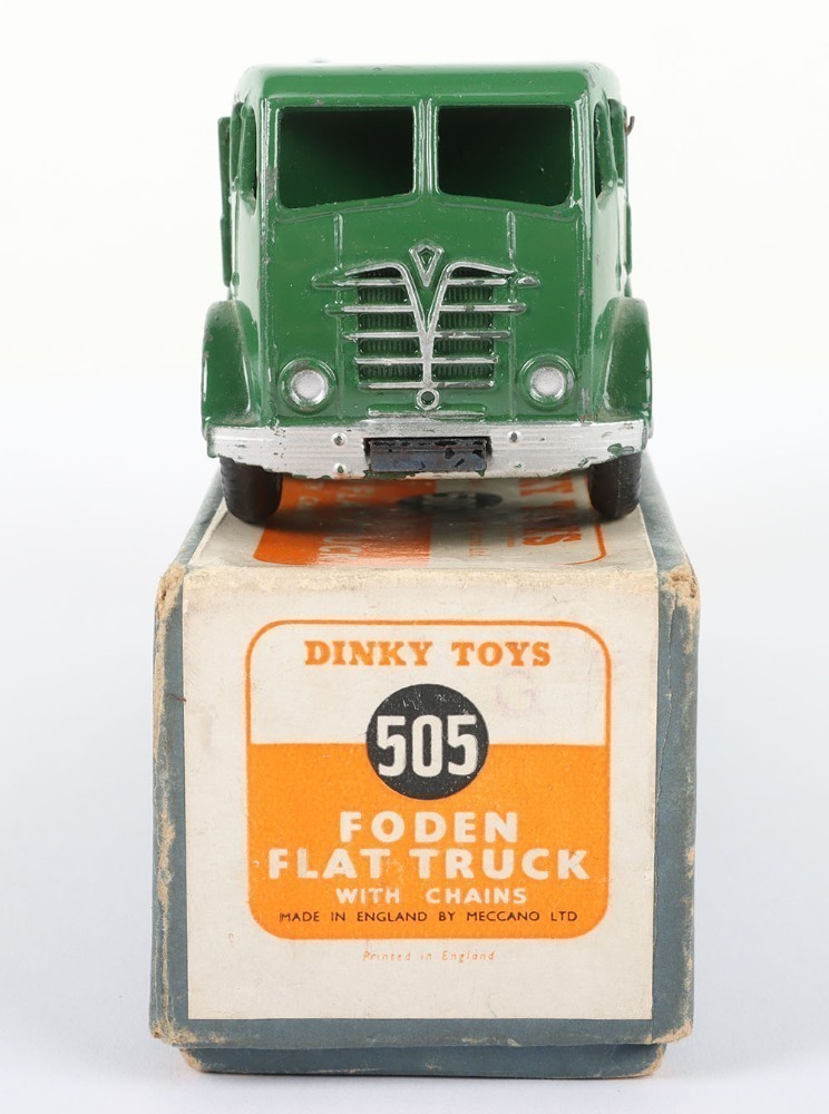 Dinky Supertoys 505 Foden Flat Truck with chains, 2nd type cab