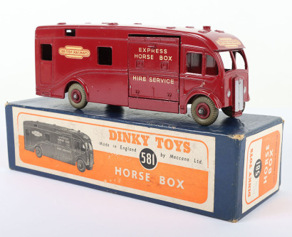 Dinky Toys 581 Horse Box British Railways