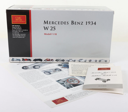 CMC 1:18 scale M-033 Mercedes Benz W25 1934 Model