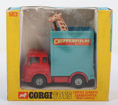 Bedford CA Van 'CHIPPERFIELD'S CIRCUS' 96905 (1994) - Corgi Bedford CA Van 'CHIPPERFIELD'S CIRCUS' 96905 (1994) - Corgi