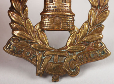 Scarce WW1 Isle of Wight VTC Cap Badge - 5