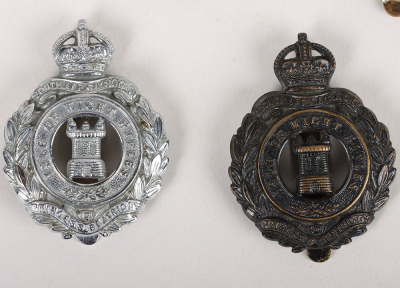 5x Isle of Wight Rifles Other Ranks Cap Badges - 2
