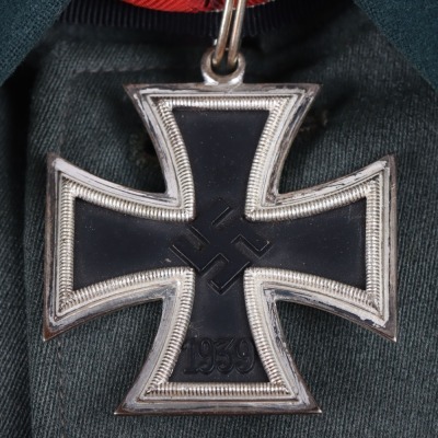WW2 German Army (Heer) Officers Combat Tunic, Peaked Cap and Steinhauer & Luck Made Knights Cross of the Iron Cross, from a Knight&rsquo;s Cross Winner with the rank of Oberstleutnant from Grenadier Regiment 481 - 24