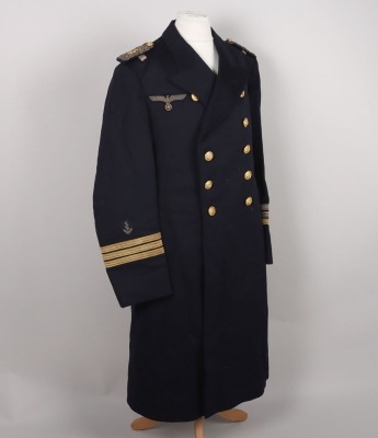 WW2 German Kriegsmarine Officers Frock Coat for a Medical Officer with Rank of &ldquo;Korvettenkapit&auml;n&rdquo; - 4