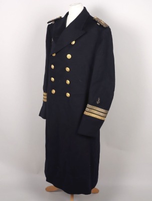 WW2 German Kriegsmarine Officers Frock Coat for a Medical Officer with Rank of &ldquo;Korvettenkapit&auml;n&rdquo; - 8