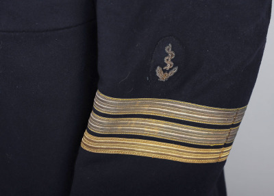 WW2 German Kriegsmarine Officers Frock Coat for a Medical Officer with Rank of &ldquo;Korvettenkapit&auml;n&rdquo; - 9