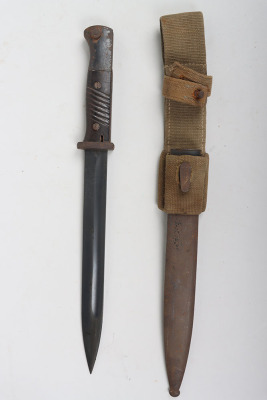 WW2 German K98 Combat Bayonet with Afrikakorps Tropical Pattern Bayonet Frog - 2