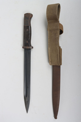 WW2 German K98 Combat Bayonet with Afrikakorps Tropical Pattern Bayonet Frog - 3