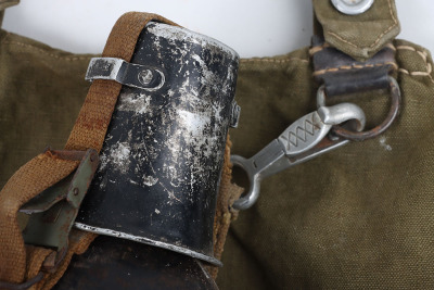 Grouping of WW2 German Combat Equipment for Tropical Theatre of War, - 4
