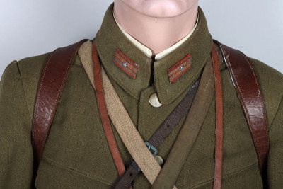 Fine Full WW2 Japanese Infantry Officers Mannequin Display including Uniform, Equipment, Field Cap and Officers Sword Katana - 3
